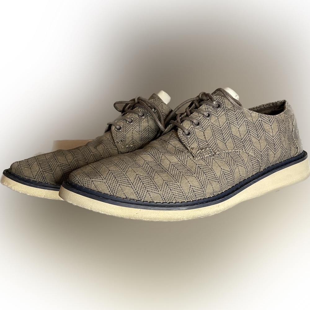 Toms Light Gray Brogues - Men’s 10 - Good Condition